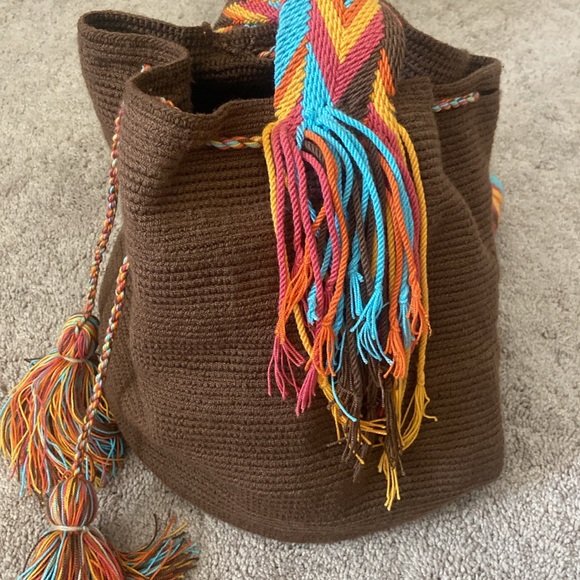 Artesan Woven Crossbody bag - Picture 4 of 6